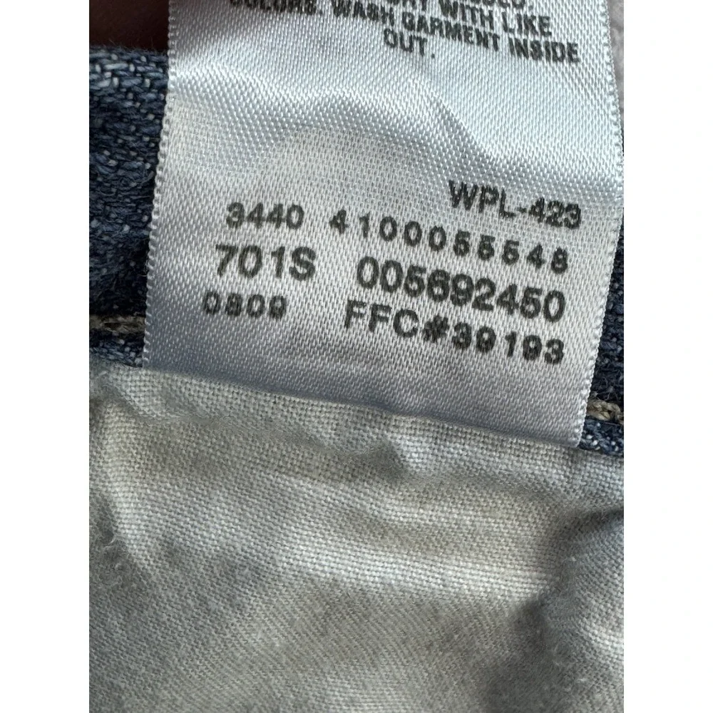 Levis levis 569